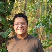 Ho la maturità dello scientifico ed attualmente studio presso una università americana